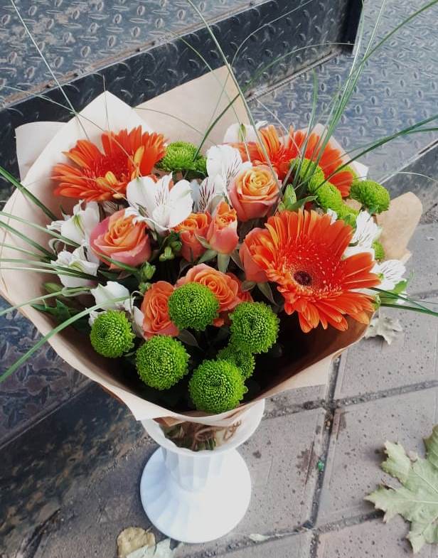 Букет цветов из: Герберы, Хризантемы, Альстромерии и Розы в Забайкальске