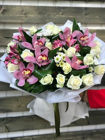 Букет цветов из: Розы и Хризантемы в Забайкальске