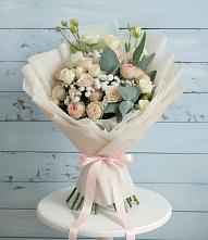 Букет цветов из:  Розы и Лизиантусы #REPLACE_PRED# Забайкальске