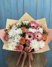 Букет цветов из:  Розы, Герберы и Хризантемы в Забайкальске