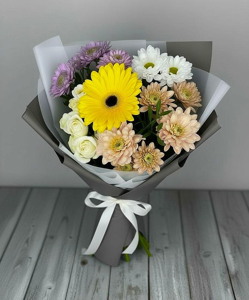 Букет цветов из: Розы, Герберы и Хризантемы в Забайкальске