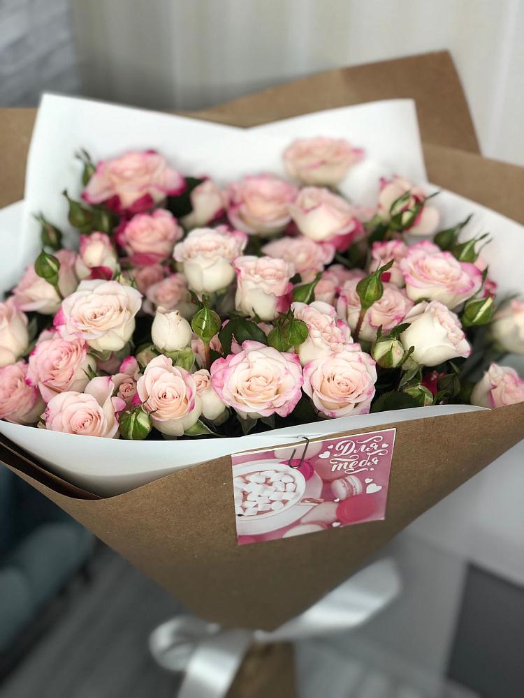 Букет цветов из: Розы в Забайкальске