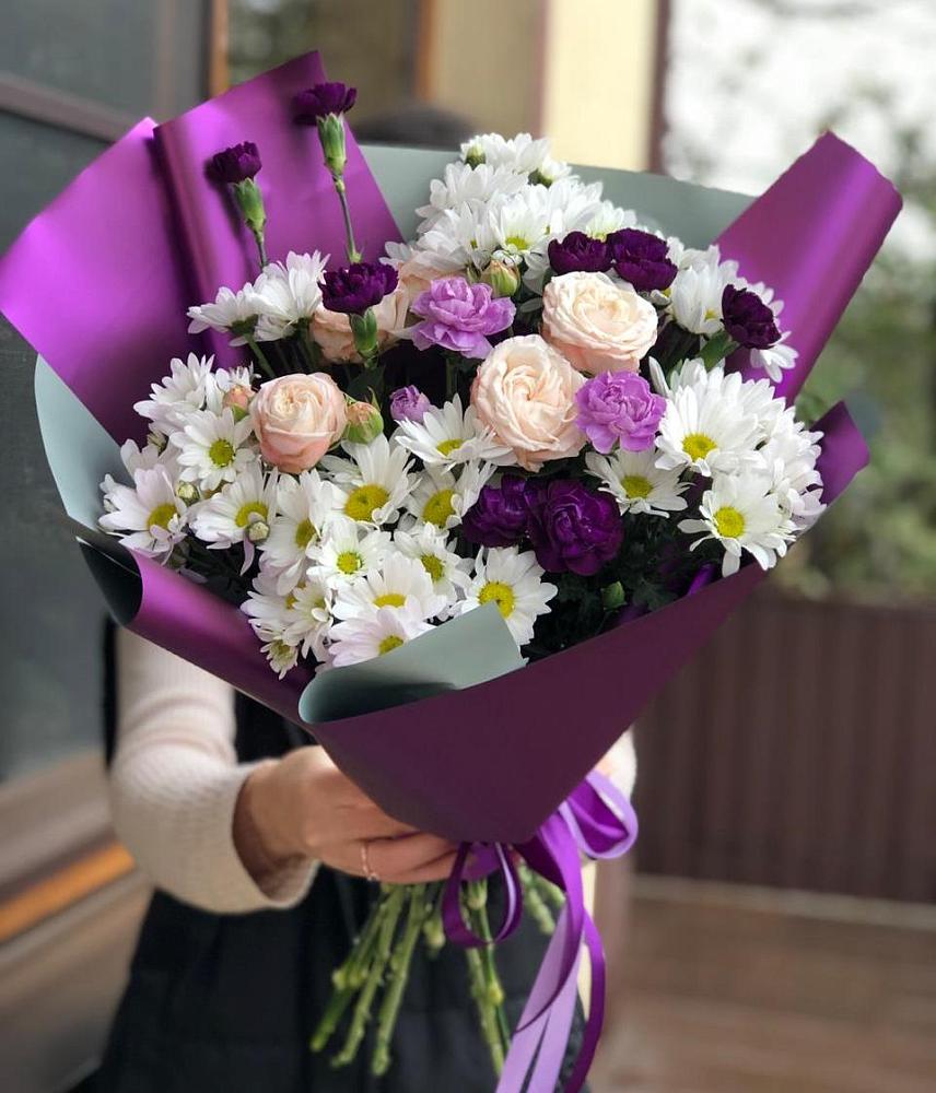 Букет цветов из: Хризантемы, Гвоздики и Розы в Забайкальске