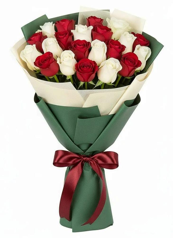 Букет Микс из красных и белых роз в Забайкальске