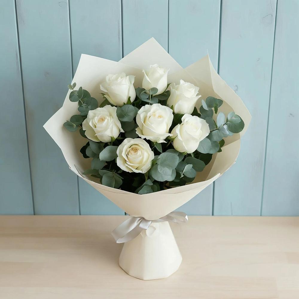 Букет Белые розы в Эвкалипте в Забайкальске