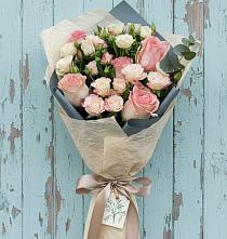 Букет цветов из:  Розы в Забайкальске