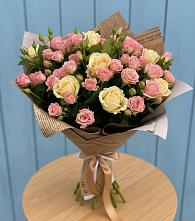 Букет цветов из:  Розы в Забайкальске