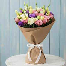 Букет цветов из:  Лизиантусы в Забайкальске