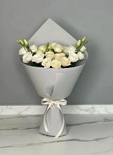 Букет цветов из:  Розы и Лизиантусы в Забайкальске